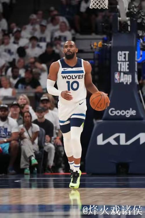 科尔频繁调整阵容致连败,库里与追梦作何反应? 科尔频繁调整阵容致连败,库里与追梦作何反应?